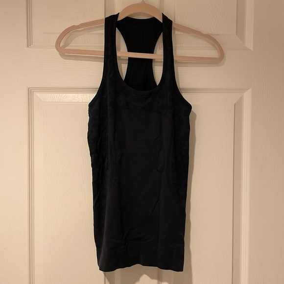 LULULEMON - Navy Racerback Tank Top - Size 4 - Picture 2 of 4
